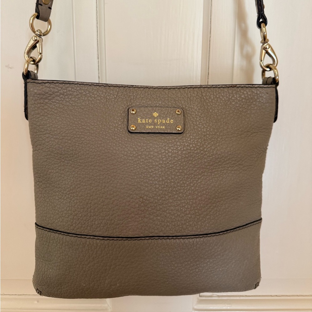 Kate Spade Gray Pebbled Leather Crossbody Bag Adjustable Strap